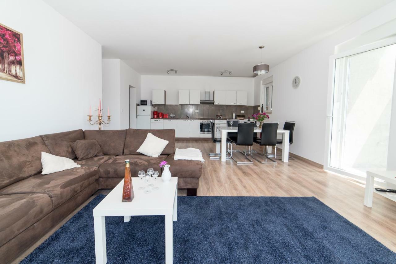 De Luxe Apartment Mediteran 1**** Zaton  Extérieur photo
